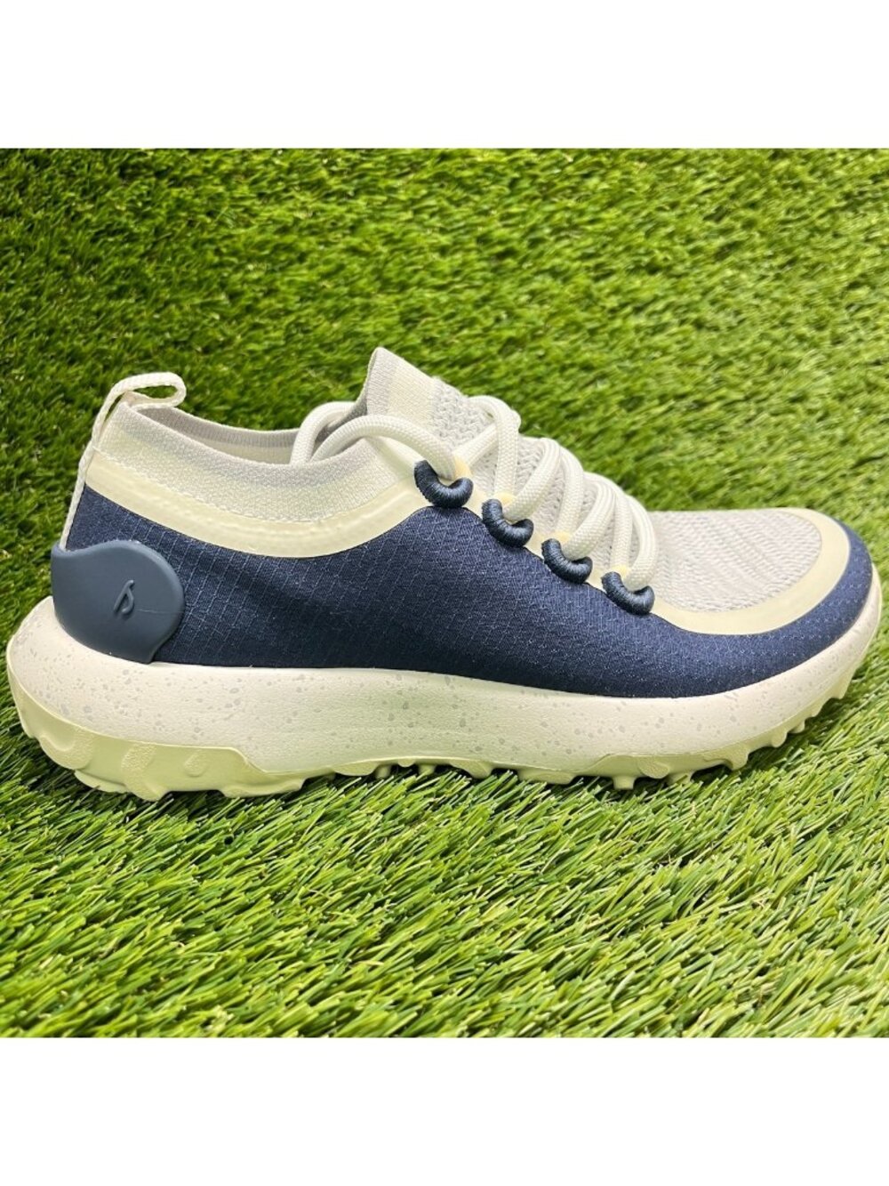 Allbirds Trail Runner SWT Womens Size 8 Navy Blue White Athletic Shoes Sneakers